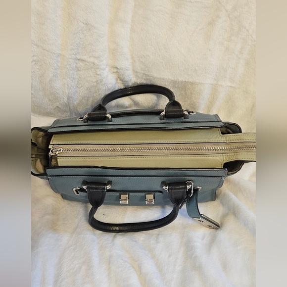 Coach Swagger colorblock RARE find. - Picture 6 of 12